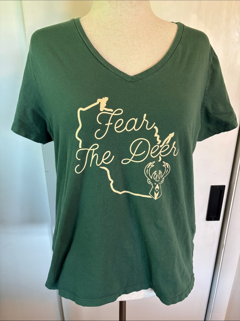 Fanatics Milwaukee Bucks V-Neck 'Fear The Deer' Tee